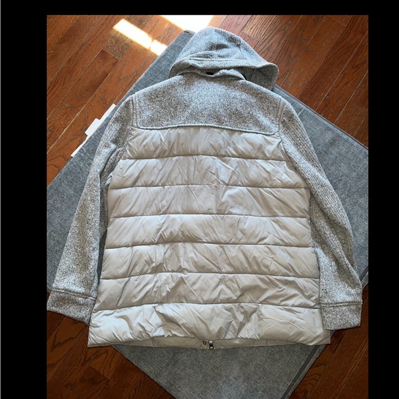 Lands’ End jacket. Gently worn. L-27”, Pit to Pit-20”, Arm- 24” - Picture 2 of 3